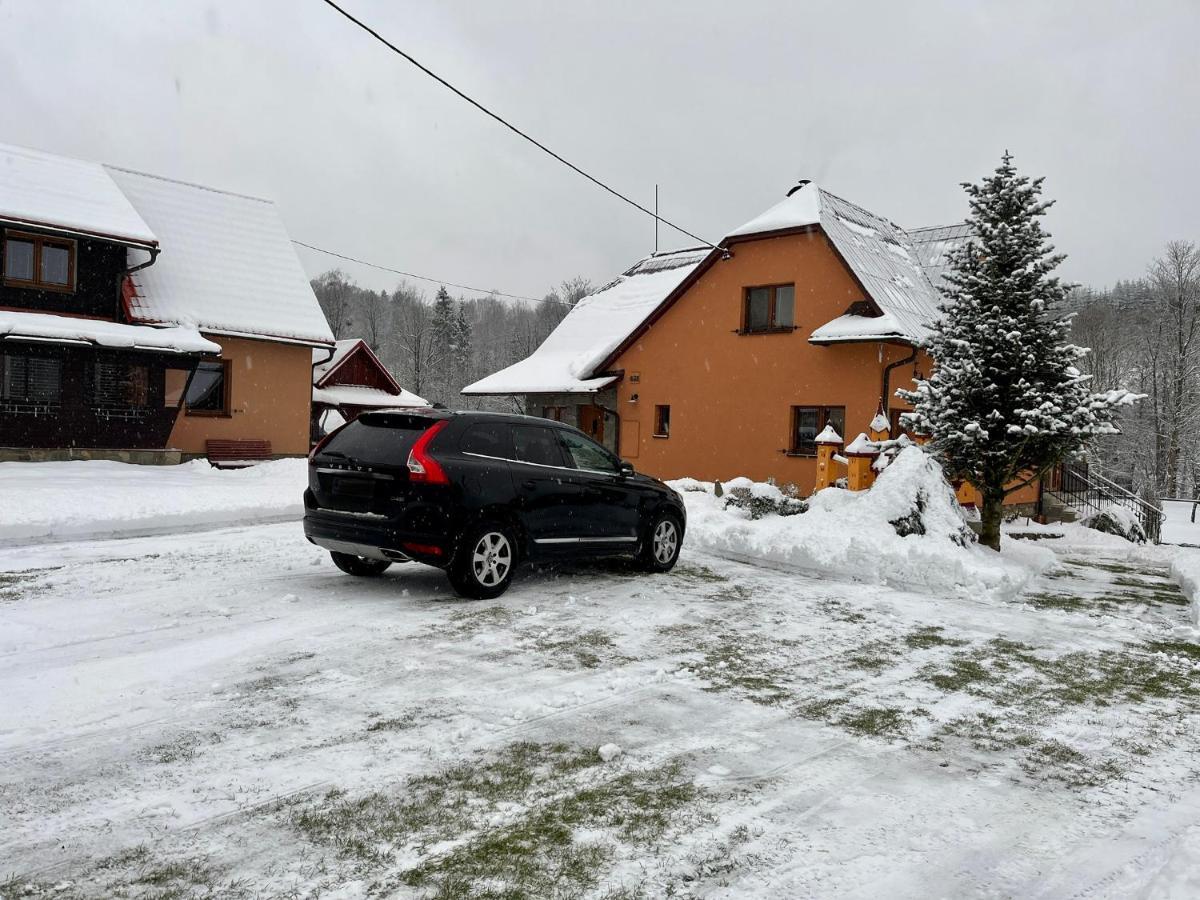 Ubytování u hrádečku Prostřední Bečva Esterno foto
