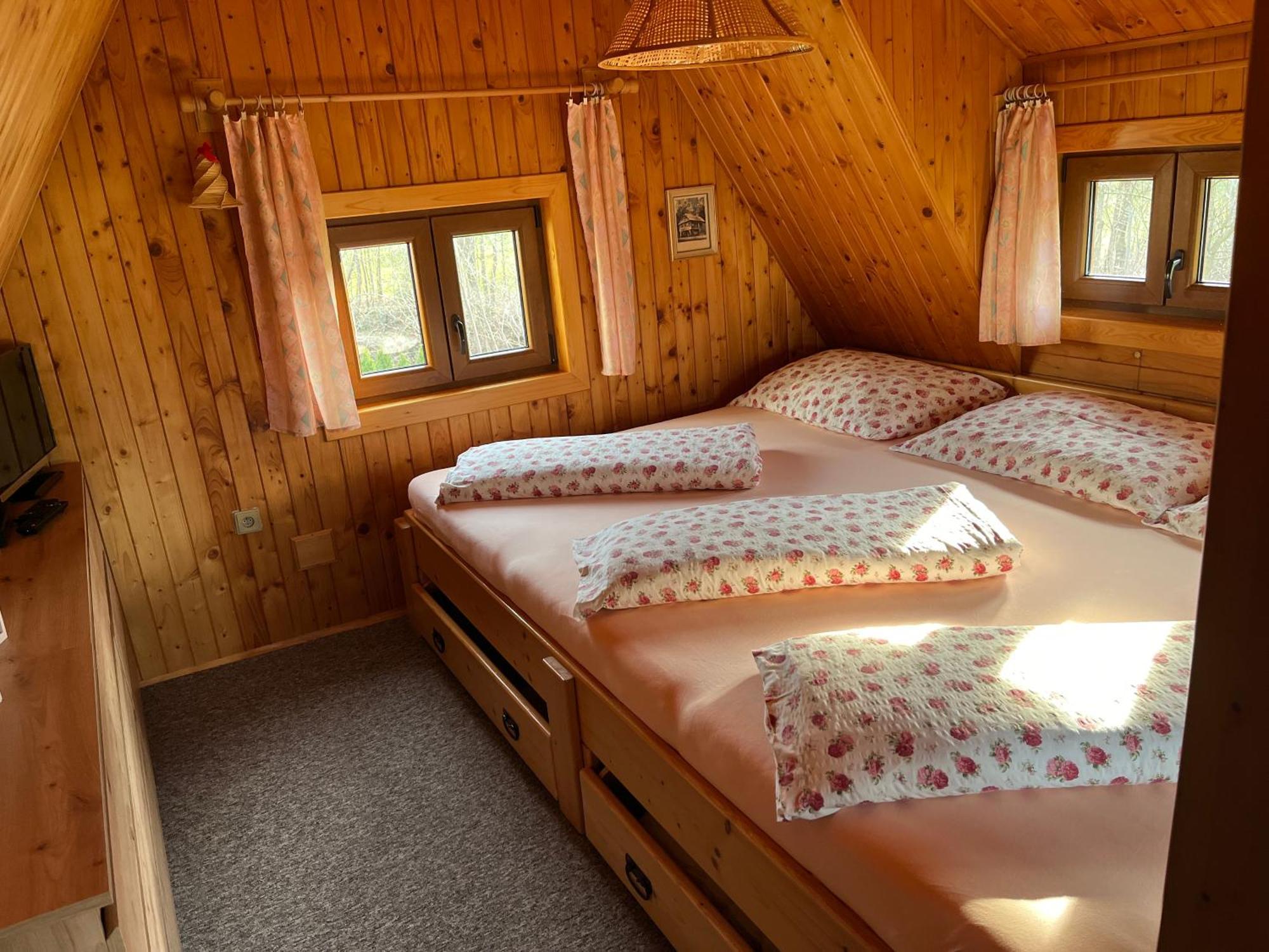 Ubytování u hrádečku Prostřední Bečva Esterno foto
