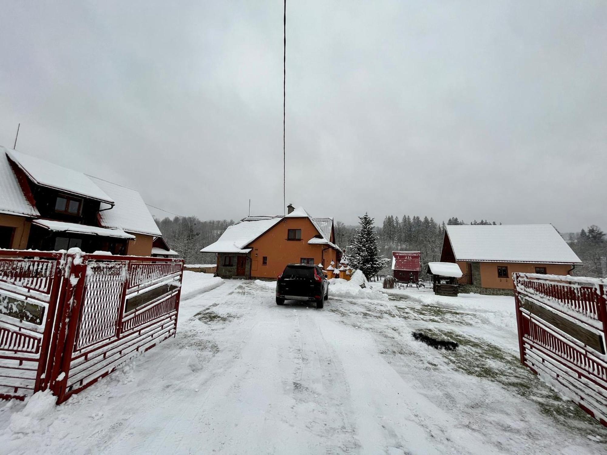 Ubytování u hrádečku Prostřední Bečva Esterno foto