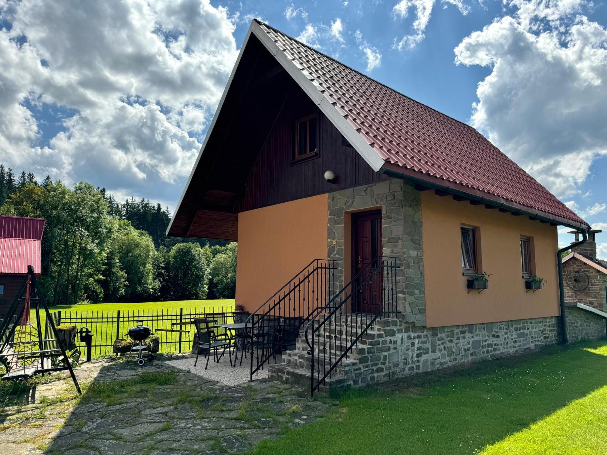 Ubytování u hrádečku Prostřední Bečva Esterno foto
